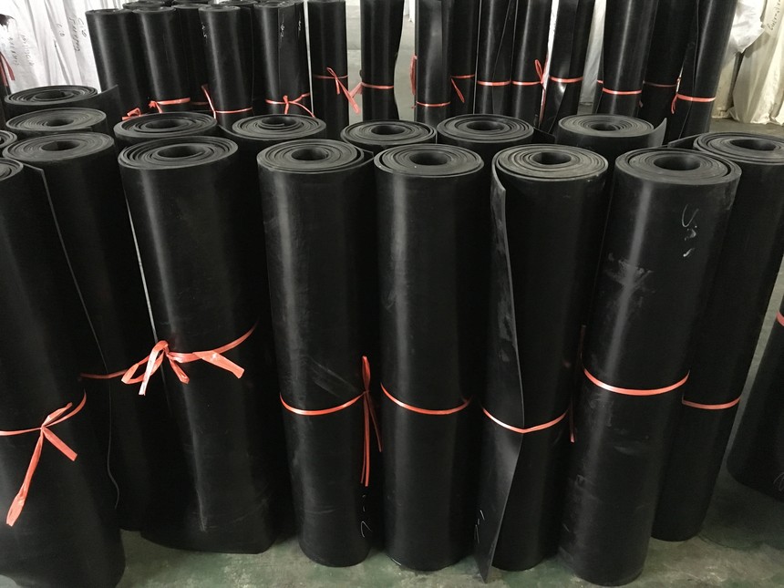
                你知道耐油橡膠板的制造方法嗎？
            